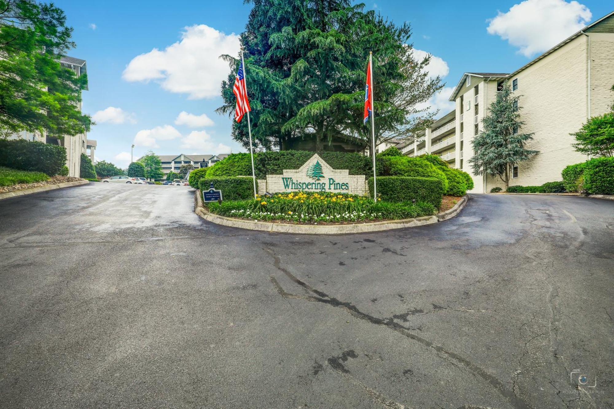 Greenbrier Getaway Whispering Pines 524 Apartment Pigeon Forge Exterior photo